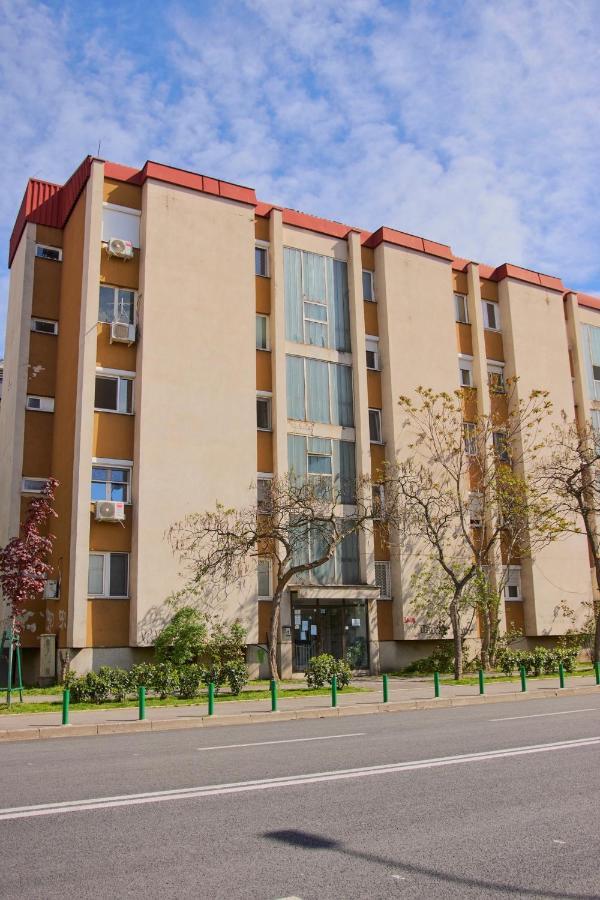 Diamond Butterfly Apartment Skopje Exteriör bild